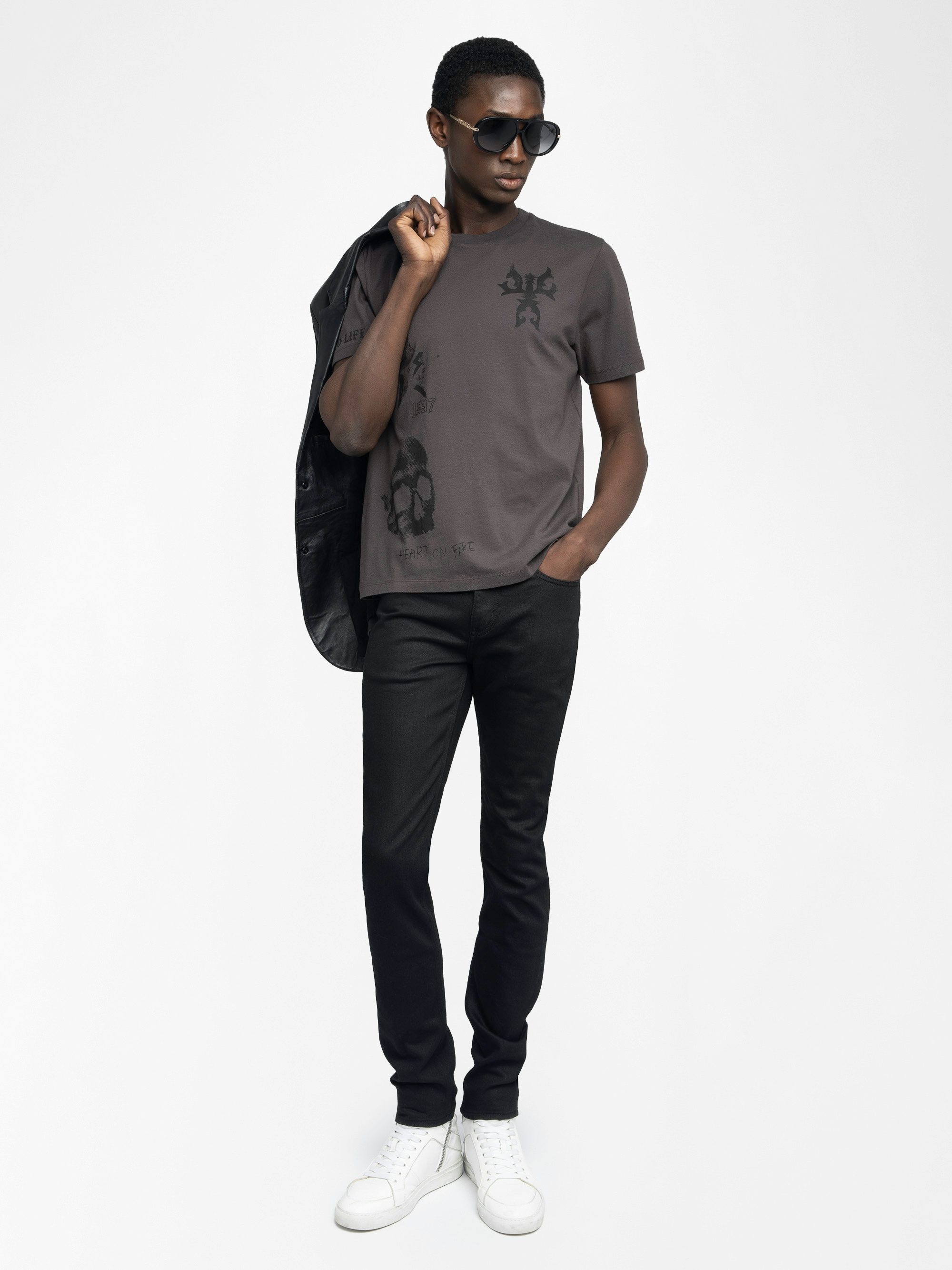 Tommy T-shirt - Short sleeve multi-custom T-shirt.